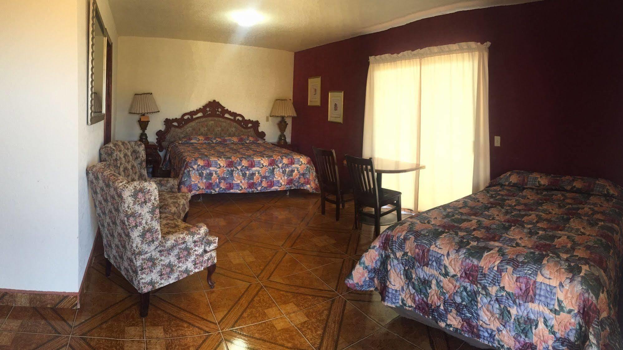 Hotel La Cueva Del Pirata Camalú Zewnętrze zdjęcie