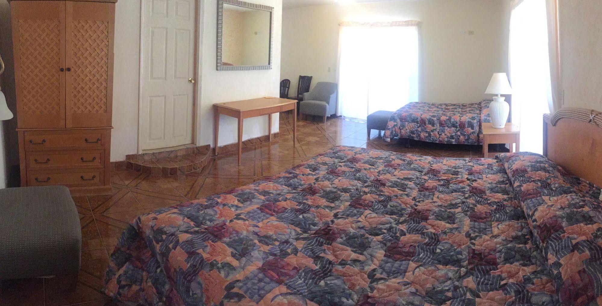 Hotel La Cueva Del Pirata Camalú Zewnętrze zdjęcie