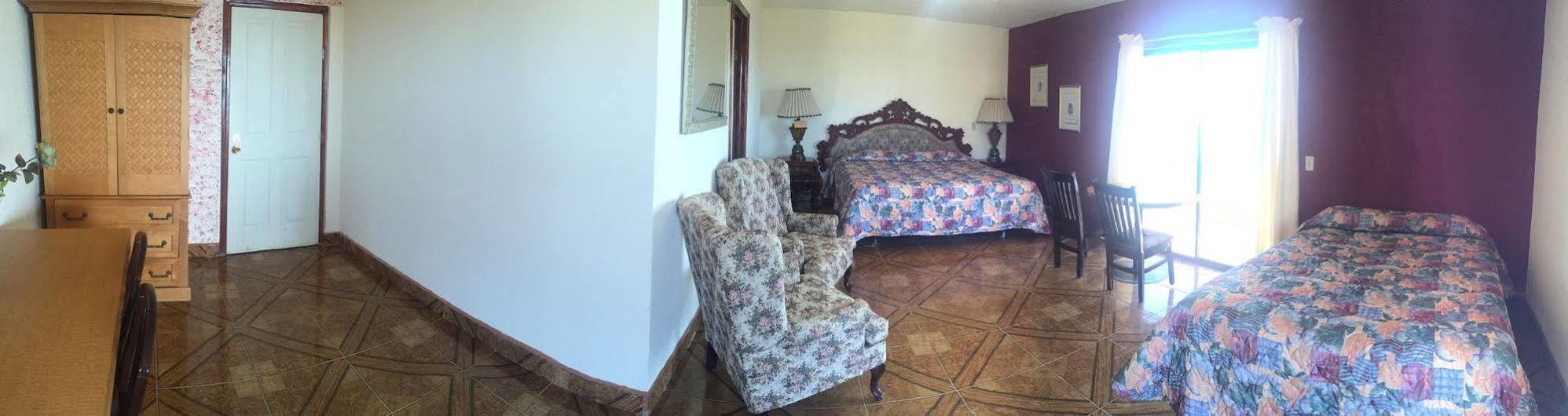Hotel La Cueva Del Pirata Camalú Zewnętrze zdjęcie